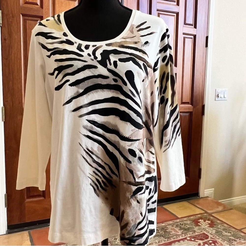 Women's Cream Zebra-Print Long Sleeve Tee